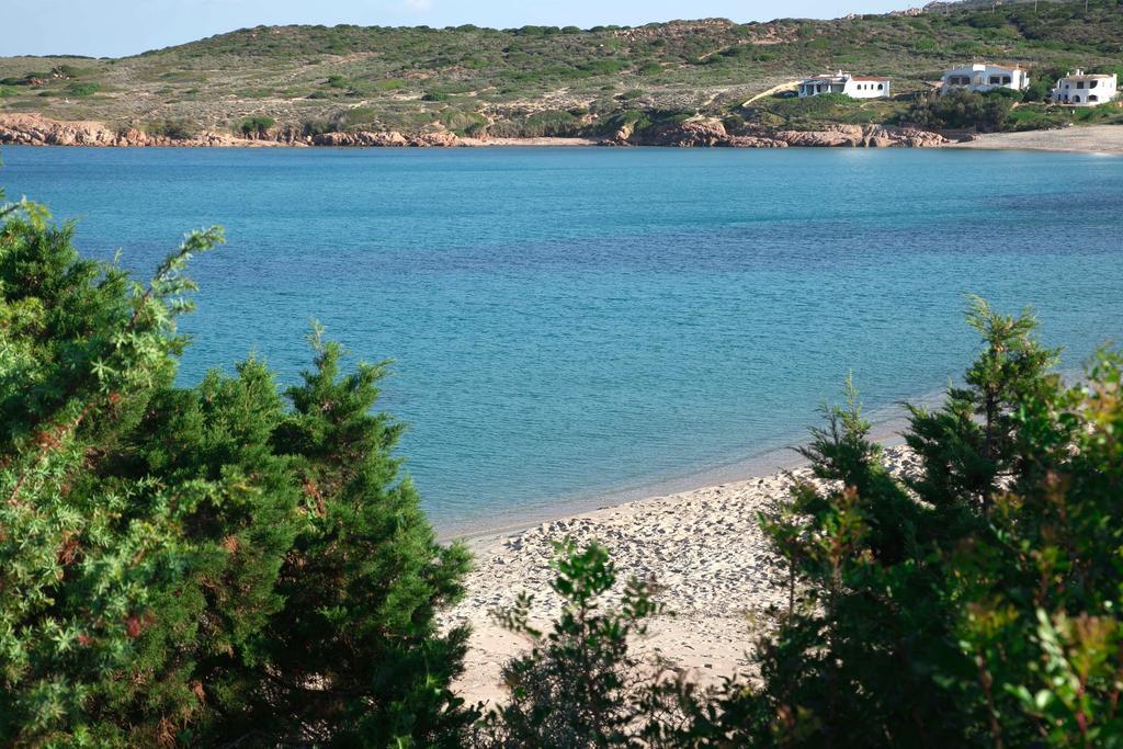 Air Borgo Della Torre Aparthotel Isola Rossa Bagian luar foto
