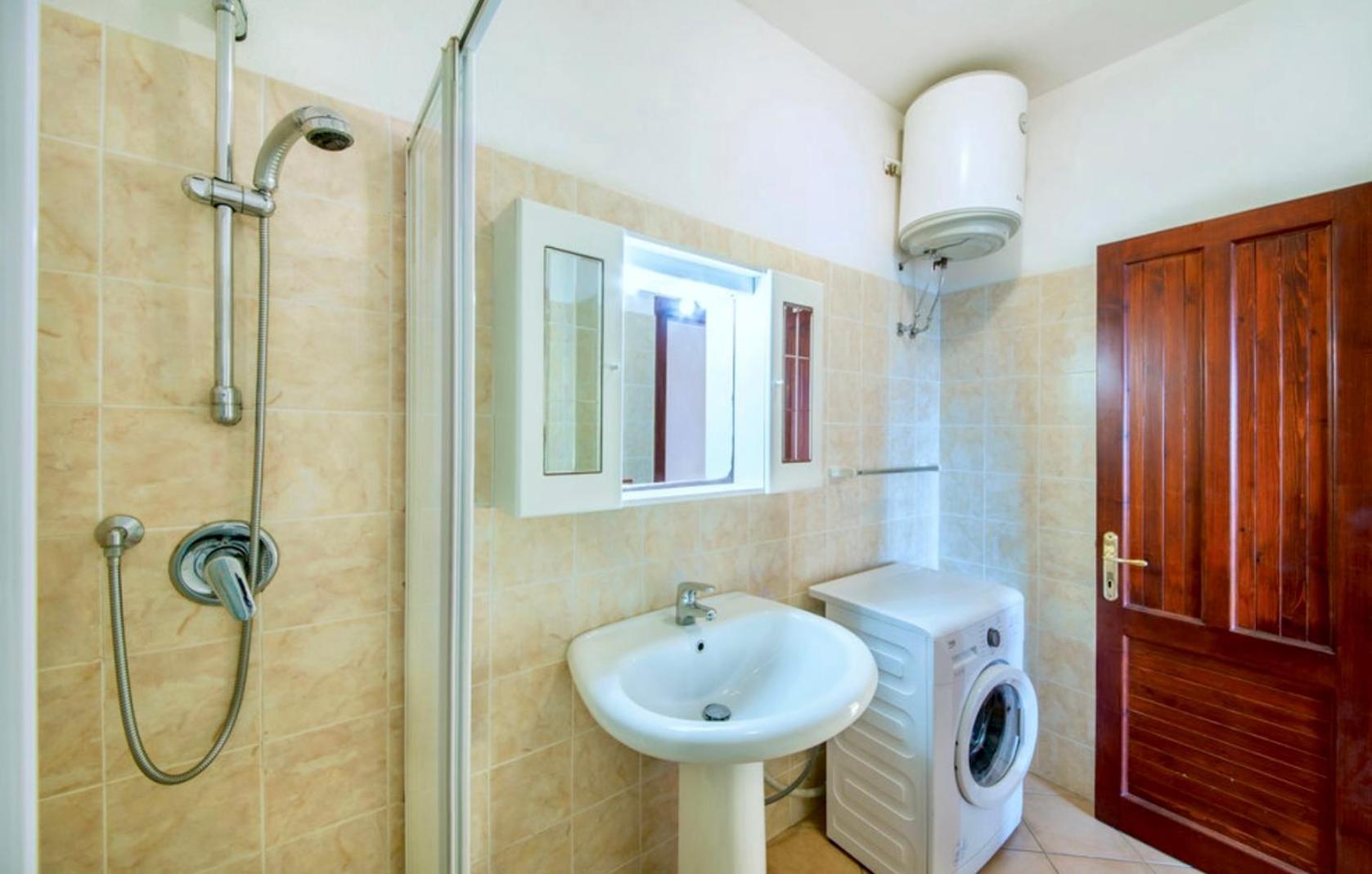 Air Borgo Della Torre Aparthotel Isola Rossa Bagian luar foto