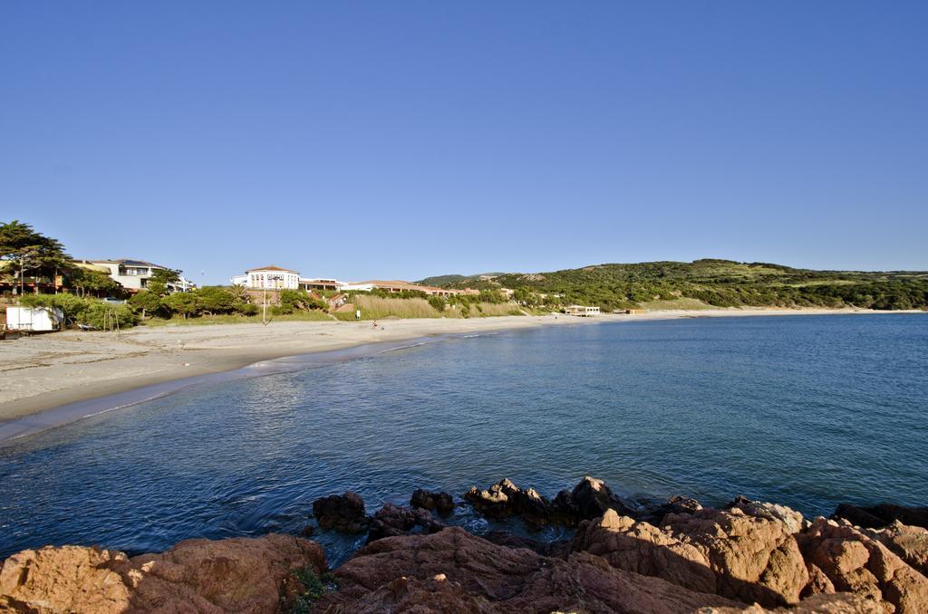 Air Borgo Della Torre Aparthotel Isola Rossa Bagian luar foto